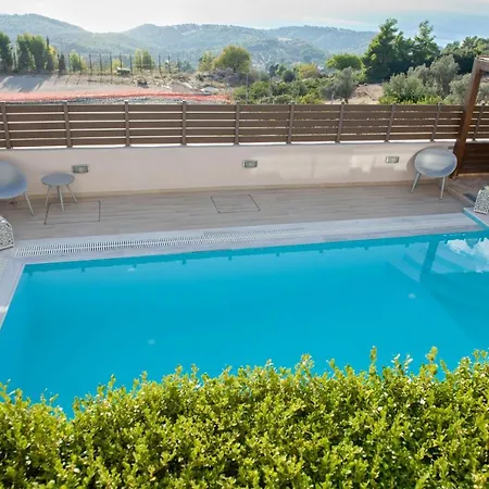 Villa Lila's Nerotrivia